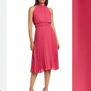 Lucy Paris size large pink mock neck pleated dress